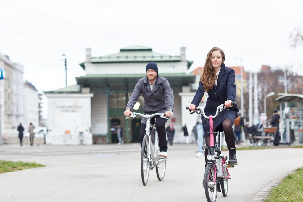 Fair Fashion on off the Bike - Konfektioniert wird in und um Wien in semitraditioneller Fertigung